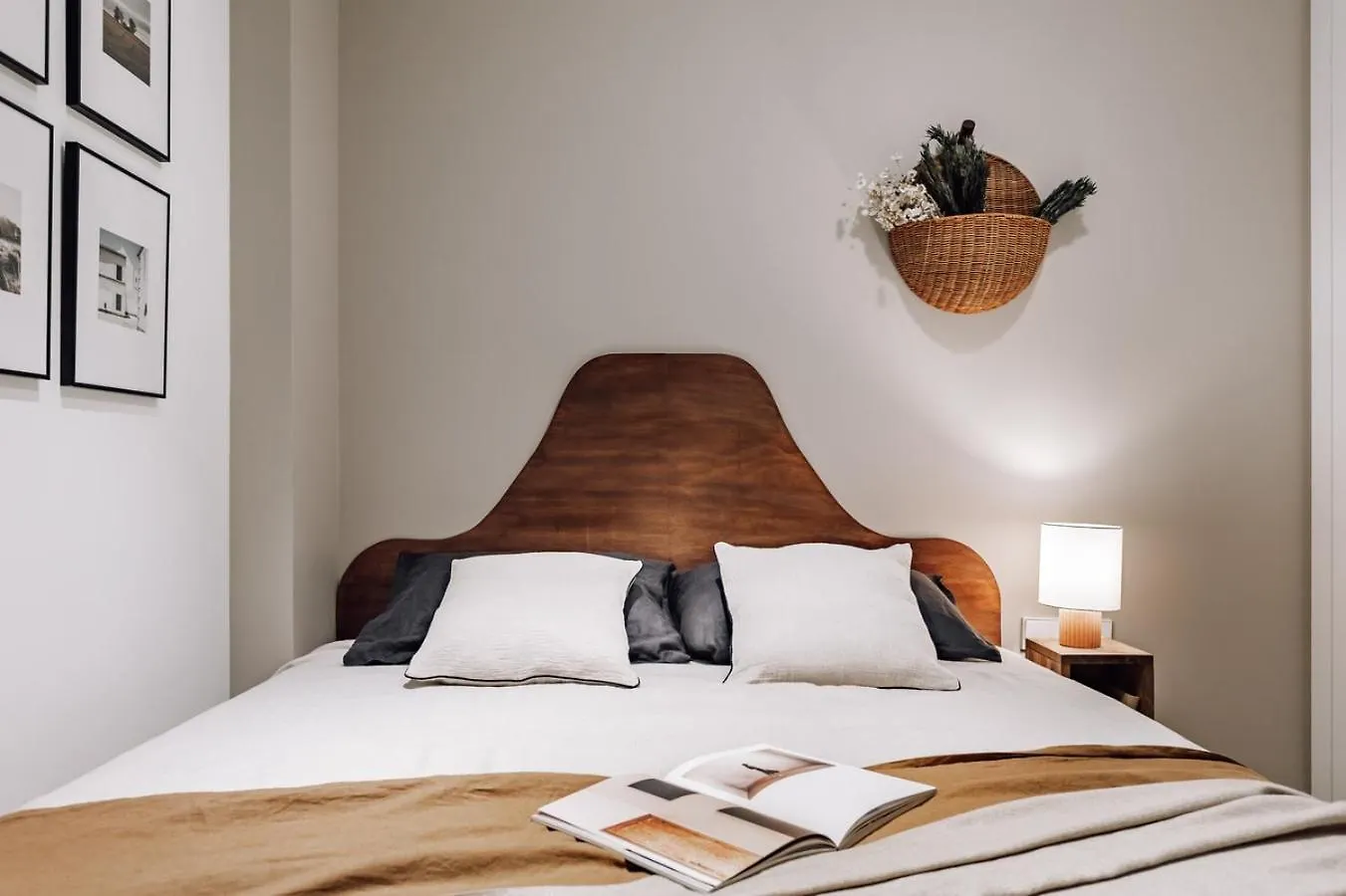 Appartement Encina - 2 Bedrooms In Eixample Esquerra Barcelona